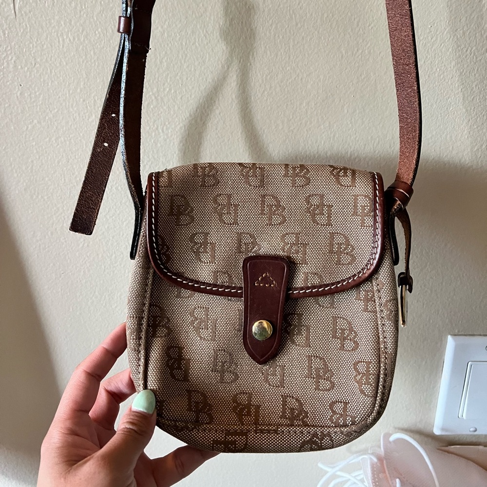 Dooney & Bourke small crossbody